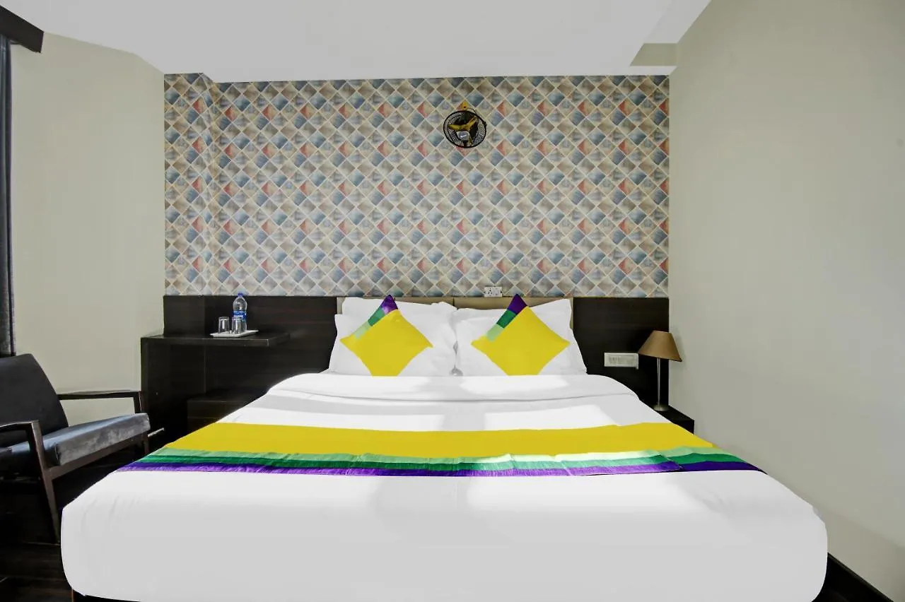 Itsy Hotels Crystal Palace With Valley View Shimla 3*,  India