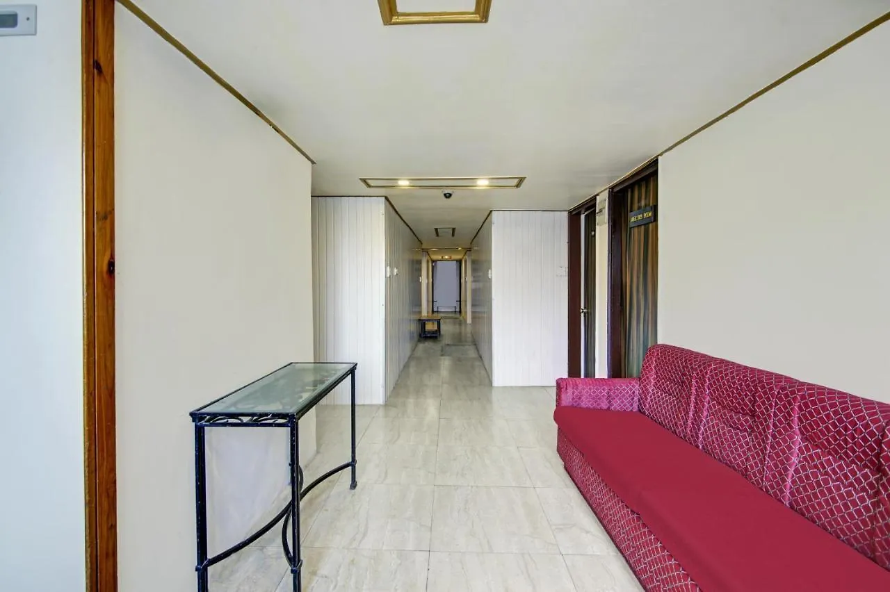 ***  Itsy Hotels Crystal Palace With Valley View Shimla India